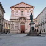 Piazza San Fedele e Palazzo Marino nel centro di Milano